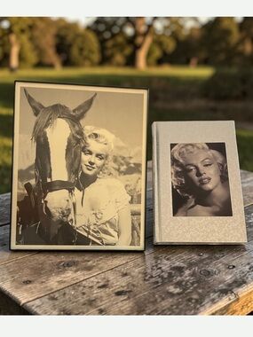 Vintage 1997 Classico San Francisco Marliyn Monroe Framed Postcard and Journal